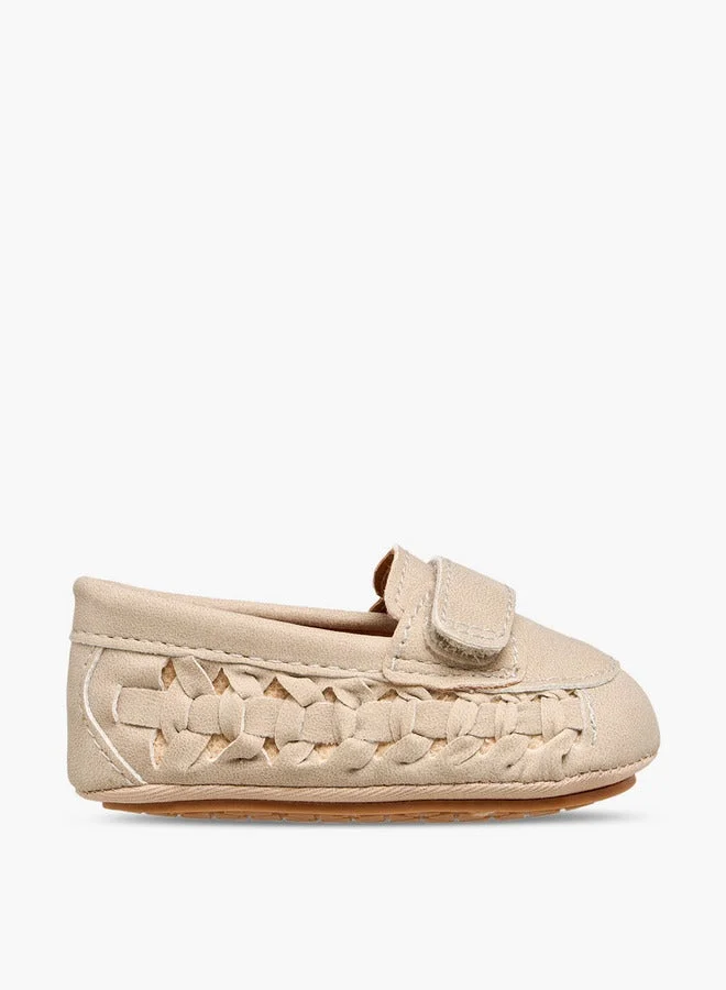 بيرفيت جزمات سهلة الارتداء بنقوش